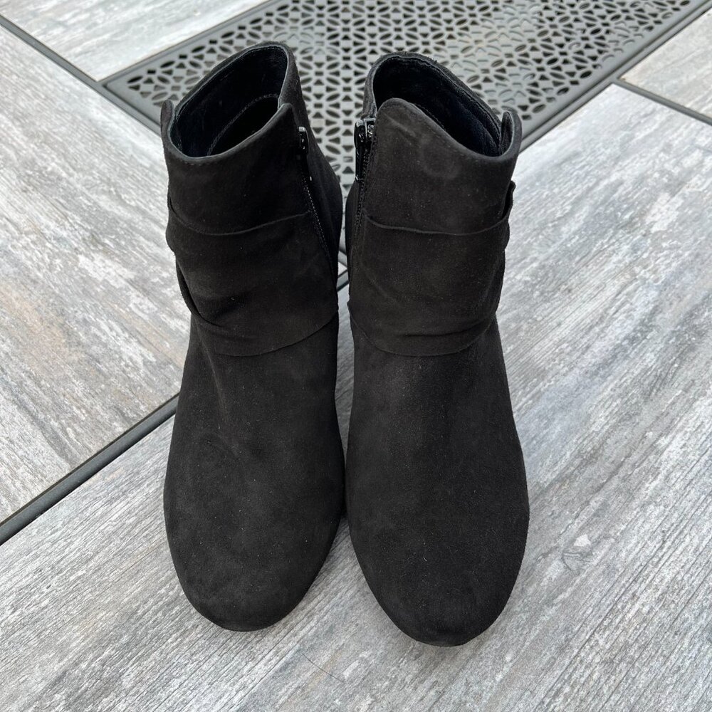 David Tate Women's Cutey Suede Gathered Ankle Boots Black 7.5W - Picture 6 of 9